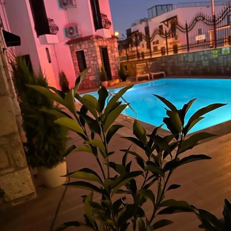 Wb Weekend Otel Bodrum Luaran gambar